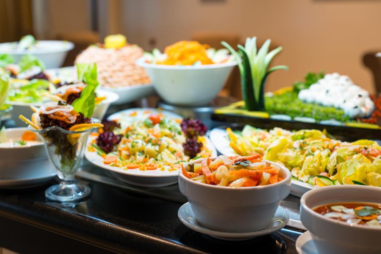 Hotel Borj Rabat - A Member Of Barcelo Hotel Group Eksteriør billede A salad bar